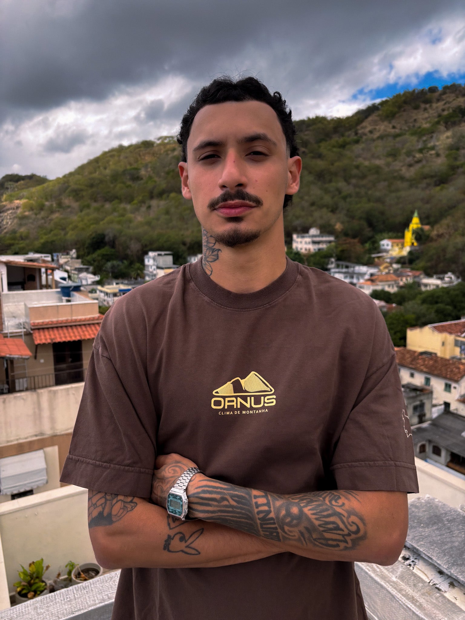 Camiseta Oversized - "Clima De Montanha"